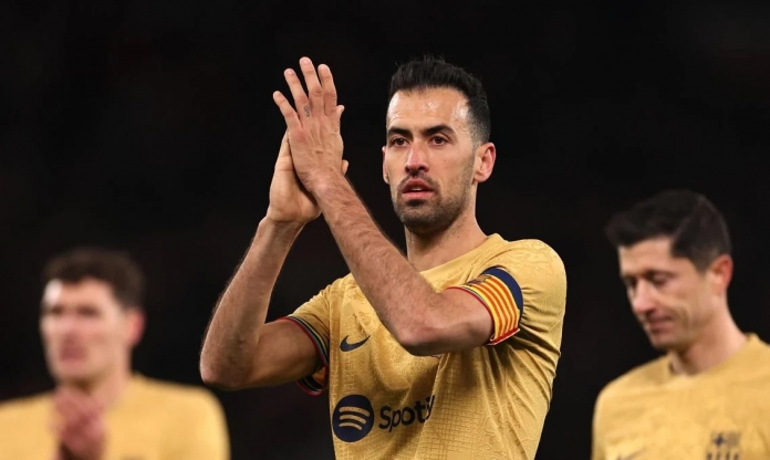Không muốn giống Pique và Messi, Busquets báo tin cực buồn tới Barca