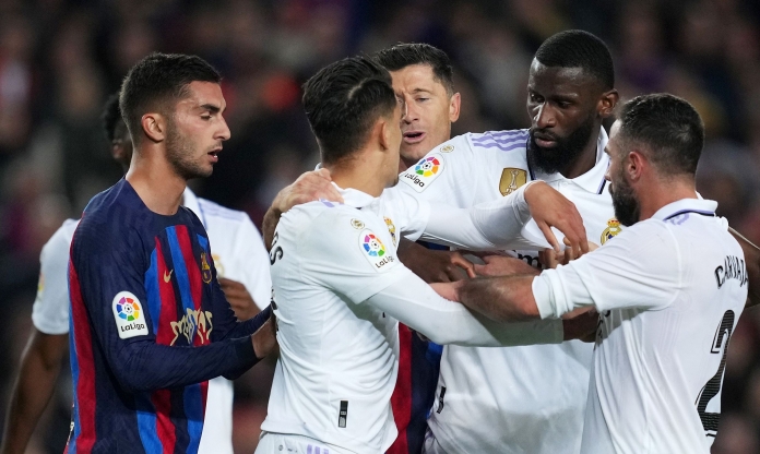 Dư âm El Clasico, dàn sao Real Madrid và Barcelona gây chia rẽ khi tập trung cùng Tây Ban Nha