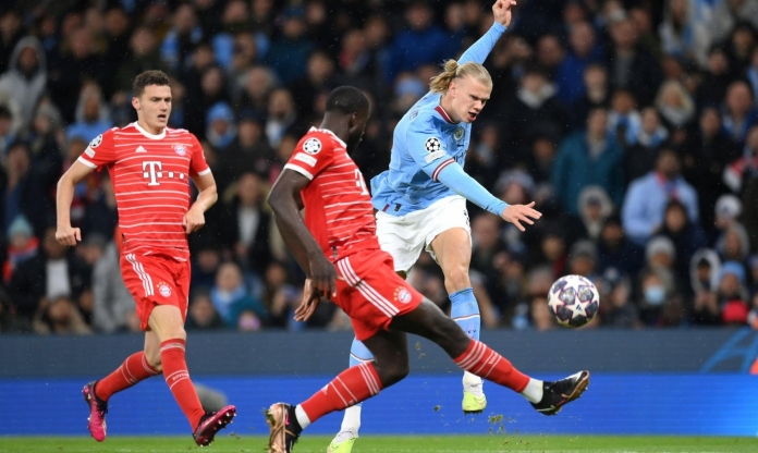 Đã hay còn hên, Man City chạm một tay vào vé bán kết Cúp C1