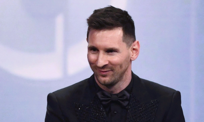 Messi nhận đề nghị hợp đồng không tưởng, được tùy ý quyết tương lai