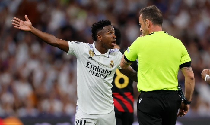 Real Madrid bị tố cáo phạm luật ngay sát giờ đá bán kết C1