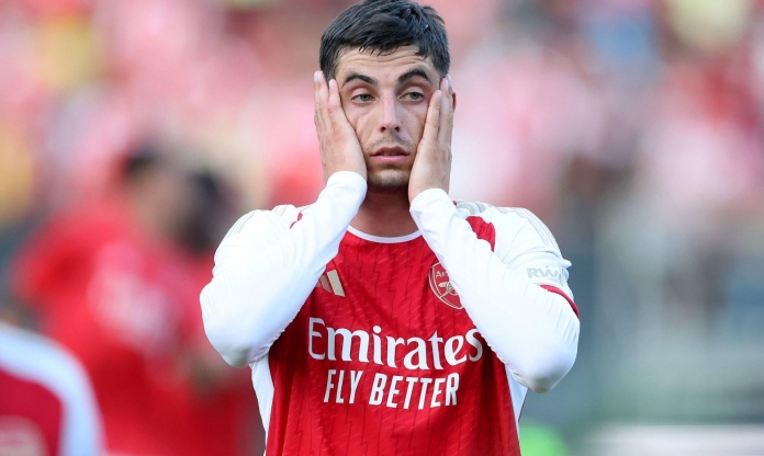 Arsenal ra mắt bom tấn, mất luôn chiến thắng đầu tay vì sai lầm tai hại