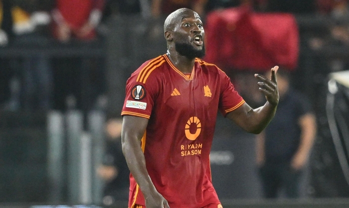 Mới đưa Roma lên đỉnh, Lukaku gặp ngay làn sóng phẫn nộ chưa từng có