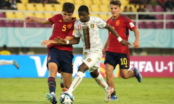 Bước ngoặt thẻ đỏ, Tây Ban Nha chiếm xong ngôi đầu bảng U17 World Cup