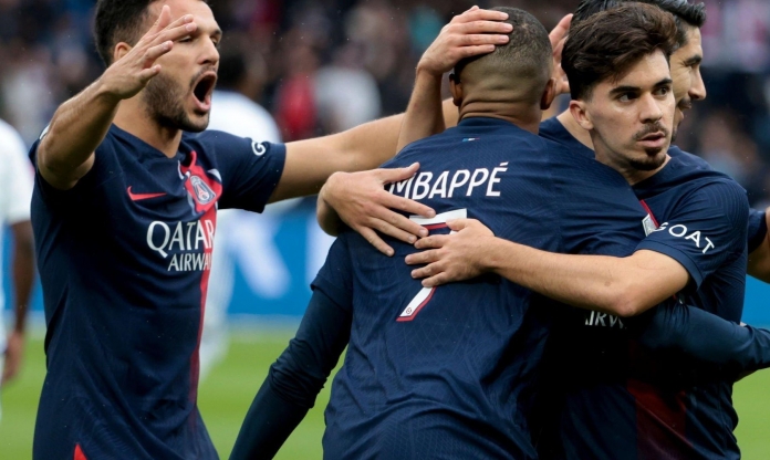 CHÍNH THỨC: PSG mua xong tân binh đắt giá từng khiến Ronaldo bật bãi