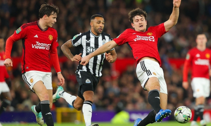 MU vs Newcastle: Khó khăn chồng chất, không còn đường lui