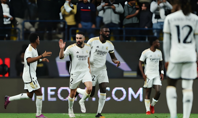 Real Madrid thắng ngược Atletico trong trận cầu 8 bàn để vào chung kết Siêu Cúp