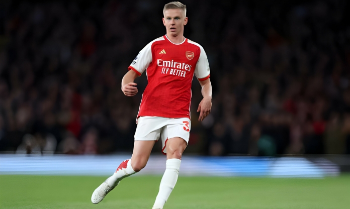 Rời Arsenal, Zinchenko bất ngờ thông báo sẵn sàng tham gia chiến đấu tại quê hương