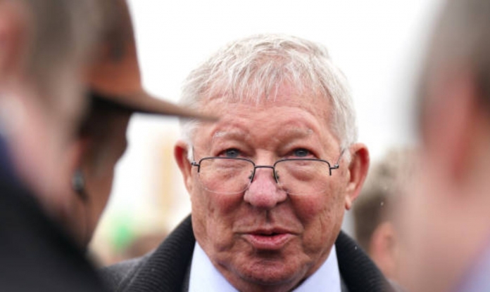 Ngỡ ngàng lý do Sir Alex Ferguson không tới dự khán MU đấu Liverpool