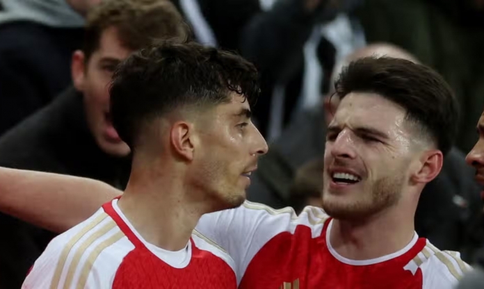 Sao Arsenal đứng trước nguy cơ bị treo giò trận lượt về với Bayern