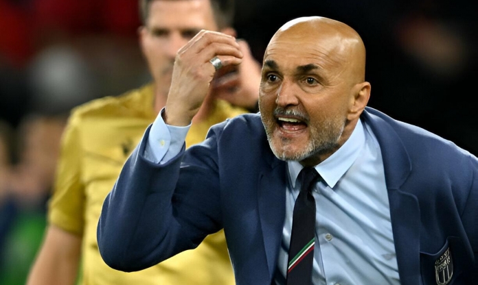 HLV Italia 'sấy tóc' học trò sau chiến thắng ngày ra quân Euro 2024
