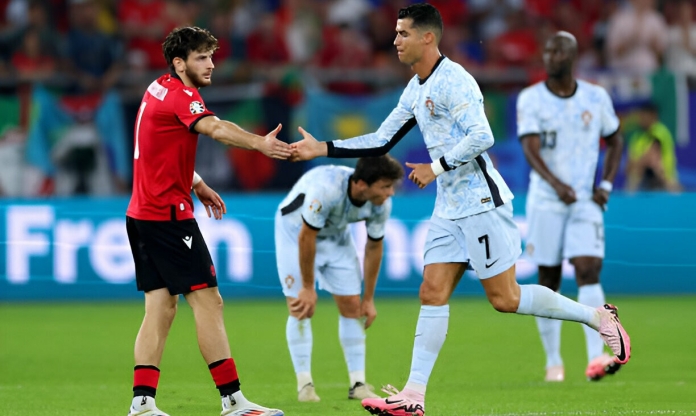 Kvaratskhelia: 'Ronaldo chúc tôi may mắn, Georgia đã làm nên lịch sử'
