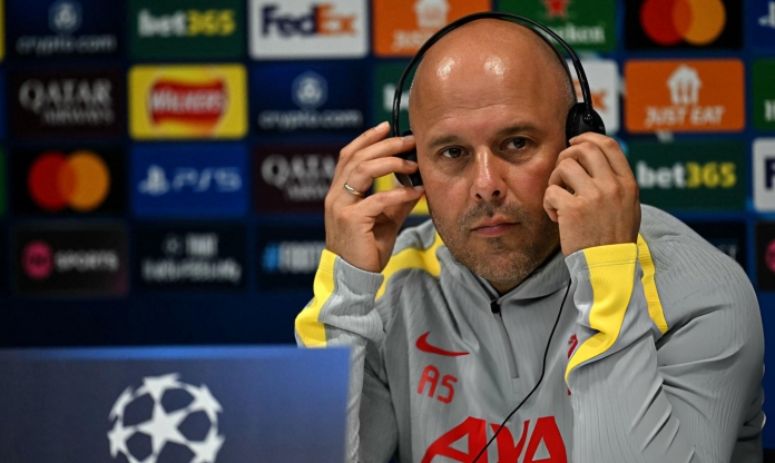 Arne Slot muốn Liverpool tạo 'đêm đặc biệt' tại Anfield ngày trở lại C1