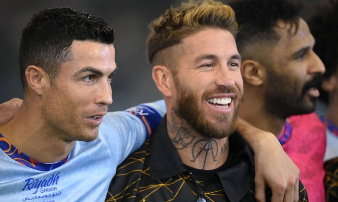 Ronaldo cân bằng kỷ lục khủng của Ramos trong màu áo tuyển