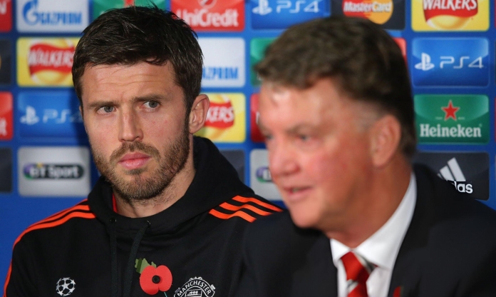 CHÍNH THỨC: Huyền thoại MU tái xuất đầy hoành tráng