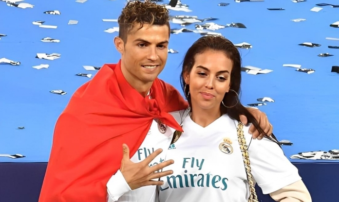Ronaldo chốt thời điểm 'lên xe hoa' với Georgina Rodriguez