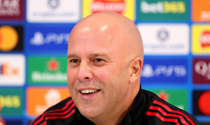 Arne Slot nói cứng trước nguy cơ bị Liverpool sa thải