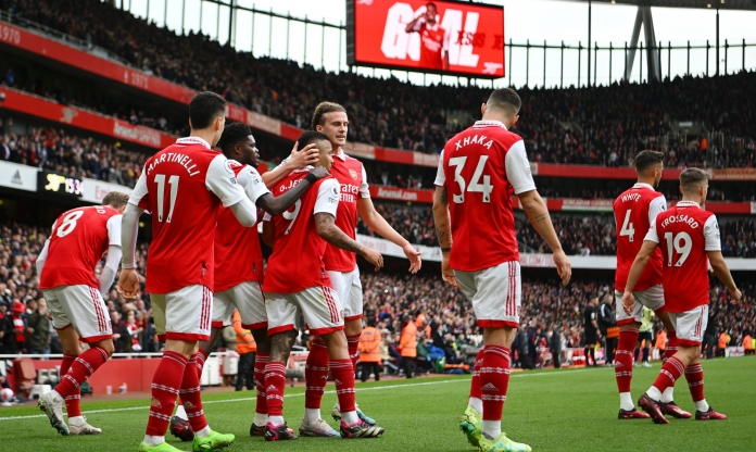 'Con cưng Arteta' ăn mừng thắng lợi bằng cách 'động chạm' đến MU