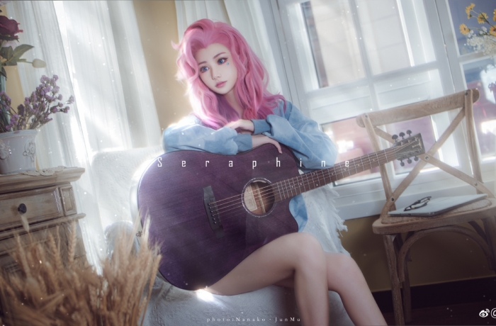 Cosplay Seraphine trong LMHT cực kỳ mãn nhãn
