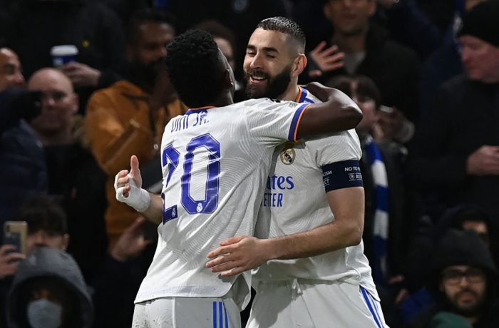 Benzema lập hat-trick đưa Real Madrid đặt một chân vào bán kết Cúp C1