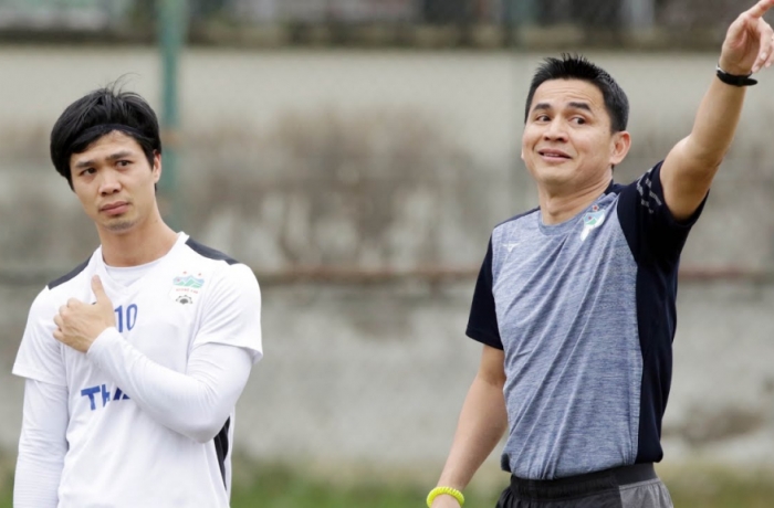 Kiatisak: 'Cả Đông Nam Á muốn Công Phượng ghi bàn'