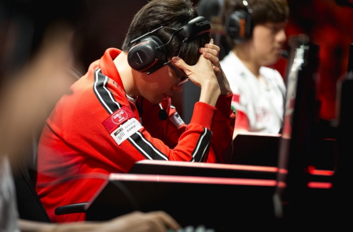 [Vòng loại CKTG 2018 khu vực LCK] SKT chính thức ngã  ngựa, CKTG mùa 8 vắng mặt Faker và đồng đội