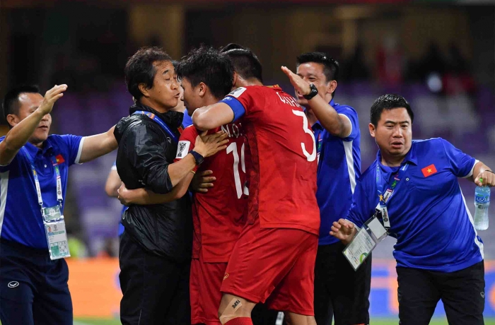Việt Nam vs Nhật Bản: Làm gì để tạo 'địa chấn'?