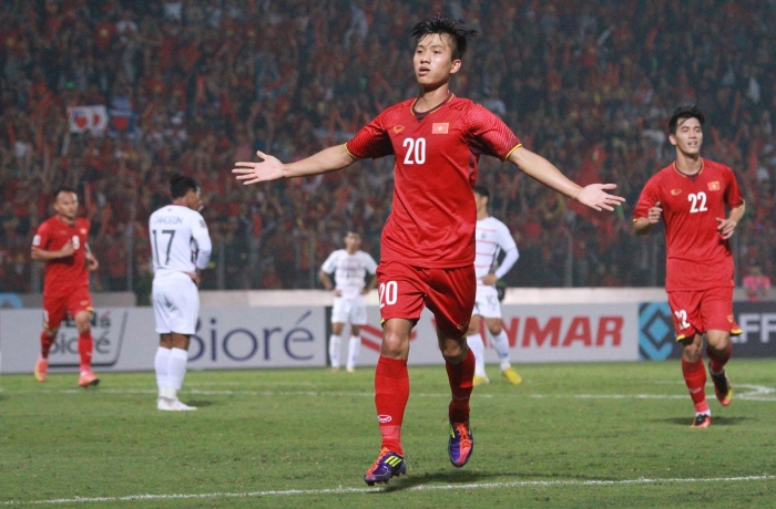 Việt Nam vào bán kết AFF Cup với ngôi đầu bảng A