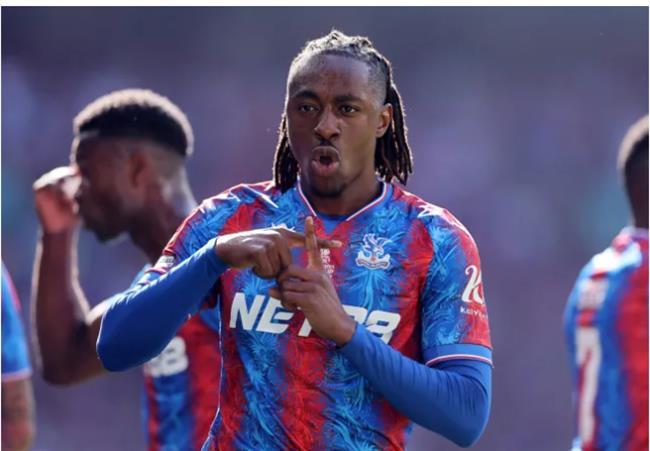 Arsenal nguy cơ mất 'siêu tiền vệ' vào tay ông lớn châu Âu