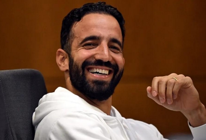 Sao 115 triệu Bảng 'bật đèn xanh' cho Manchester United