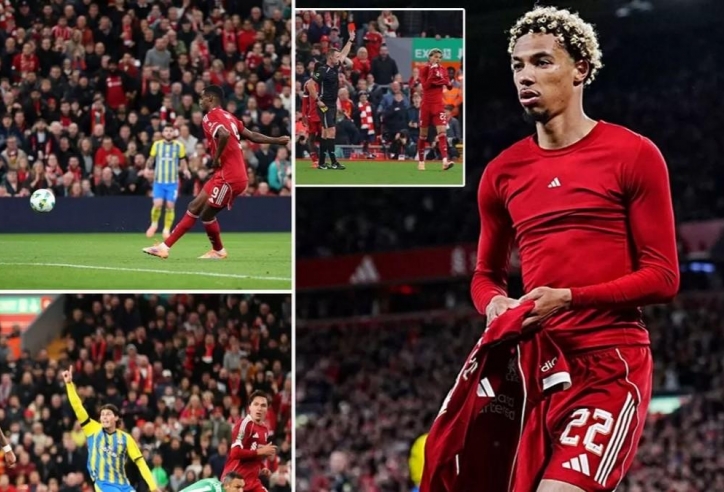 Thẻ đỏ ngớ ngẩn, Ekitike bị các cầu thủ Liverpool chỉ trích ngay sau trận