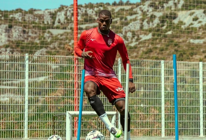 Rõ nguyên nhân khiến Pogba vẫn chưa thể thi đấu dù lệnh cấm đã hết