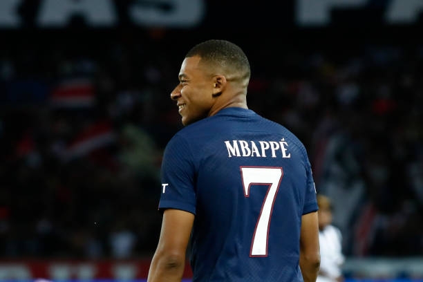 Bị lừa một vố đau, Real Madrid chính thức ‘chặn cửa’ Mbappe