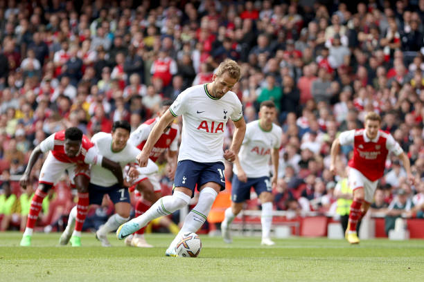 Harry Kane đi vào lịch sử Ngoại hạng Anh với thành tích vô tiền khoáng hậu
