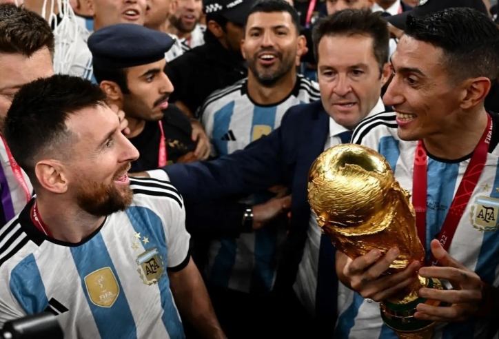Bạn thân xác nhận Messi chưa rời tuyển Argentina