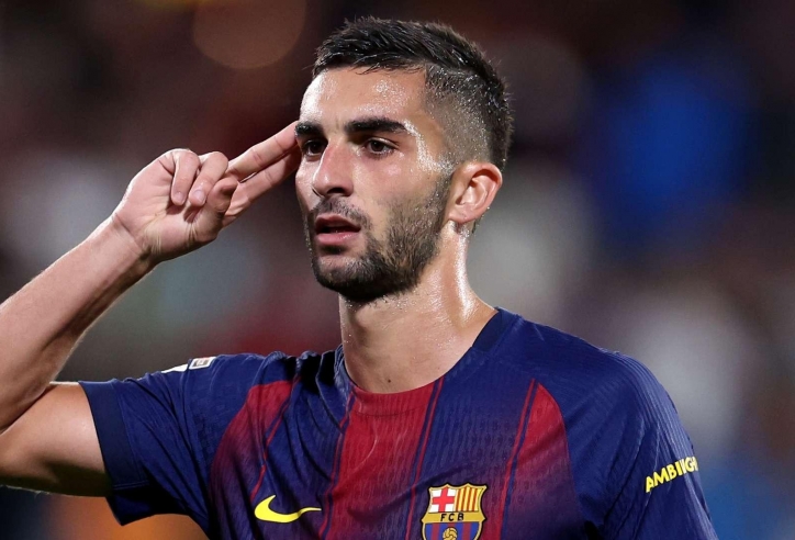 Barca hoãn việc gia hạn với tiền đạo đóng góp 31 bàn