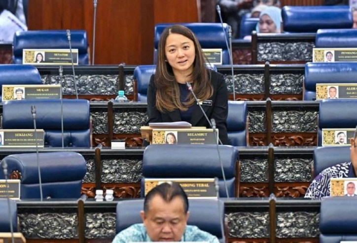 Bộ trưởng Malaysia ngừng chi tiền cho FAM giữa bão gian lận nhập tịch