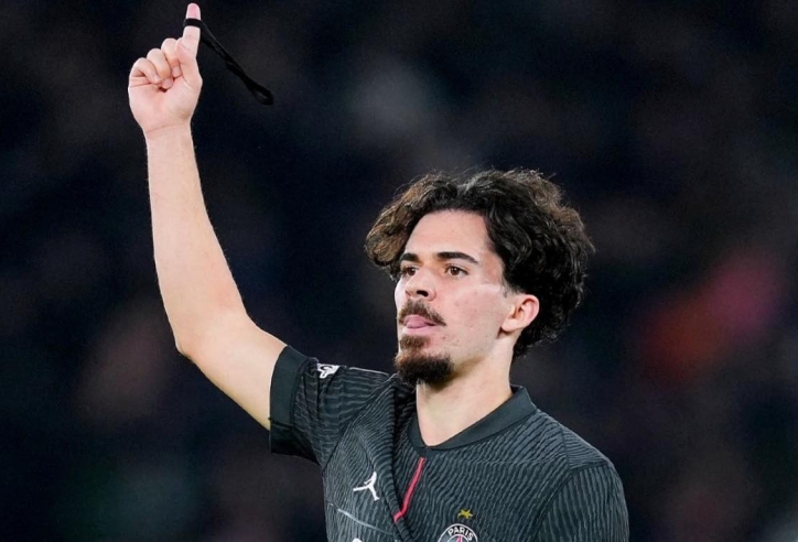 HLV Tottenham ngả mũ trước Vitinha: 'Cậu ấy là tiền vệ hay nhất thế giới'