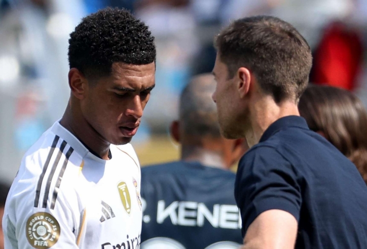 Xabi Alonso lên tiếng về Bellingham giữa tin đồn rạn nứt tình cảm