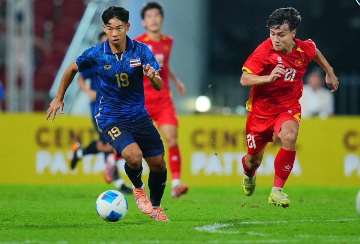 CĐV Malaysia sốc trước màn ngược dòng ngoạn mục của U22 Việt Nam