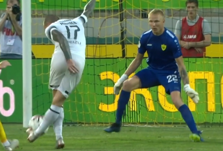 Siêu bàn thắng rabona được hơn 1 triệu lượt xem tại giải VĐQG Nga