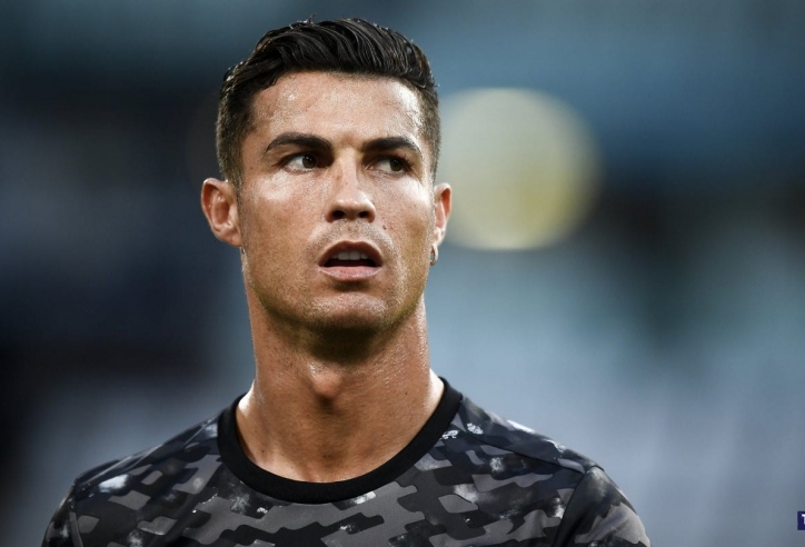 Bạn gái Ronaldo phản ứng bất ngờ sau phát biểu của HLV Real Madrid