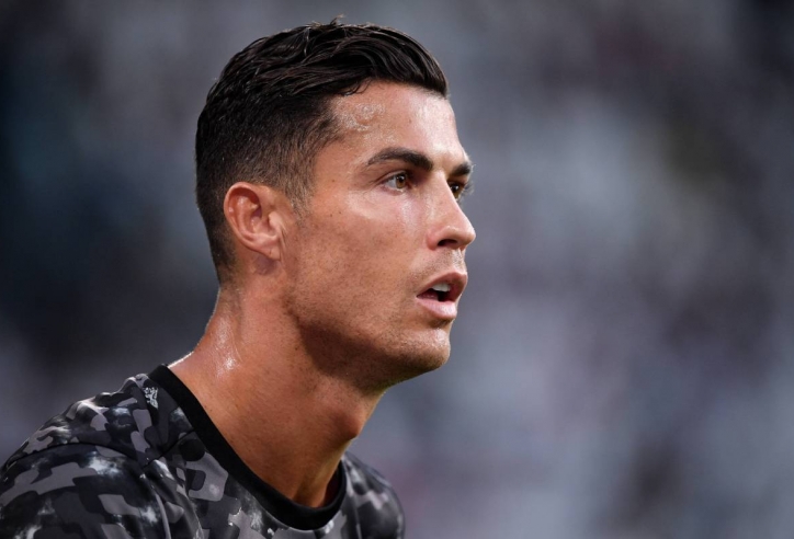 Người trong cuộc lên tiếng, Ronaldo trở thành món hàng ế trên TTCN