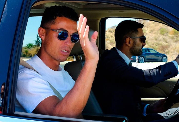 Tin chuyển nhượng tối 13/4: PSG chốt người thay Messi, Ronaldo được 'ông lớn' quan tâm?
