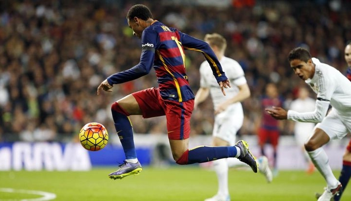 Neymar kiến tạo như có mắt sau lưng, Real Madrid 'bị đánh sập' ngay tại Bernabeu năm 2015