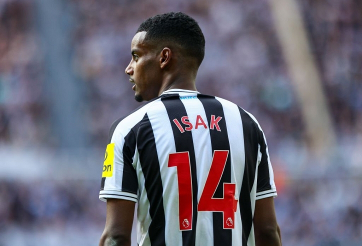 Tiền đạo Newcastle 'bàng hoàng' khi được so sánh với huyền thoại Thierry Henry