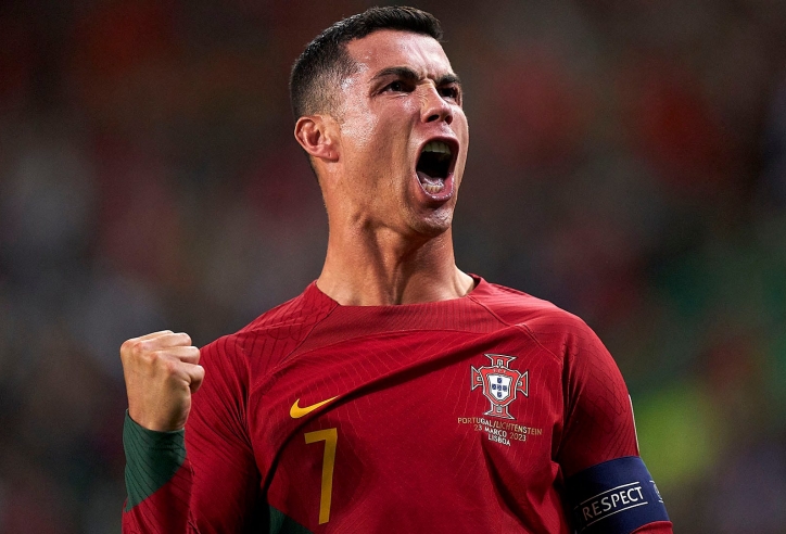 Ronaldo tự xây đế chế 'xa xỉ', chuẩn bị cho thời khắc chia tay sân cỏ