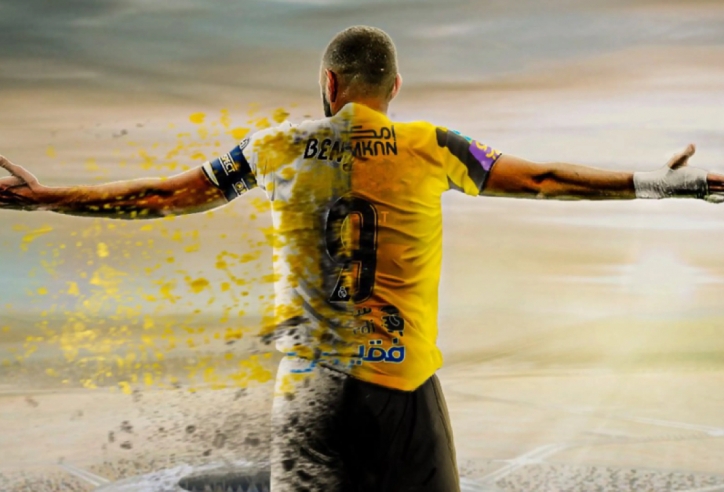 Ngày đầu hội quân, Benzema đã khiến fan hâm mộ 'đứng ngồi không yên'