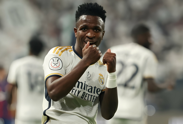 Vinicius lập hattrick, Real nhấn chìm Barca để lên ngôi tại Siêu cúp TBN