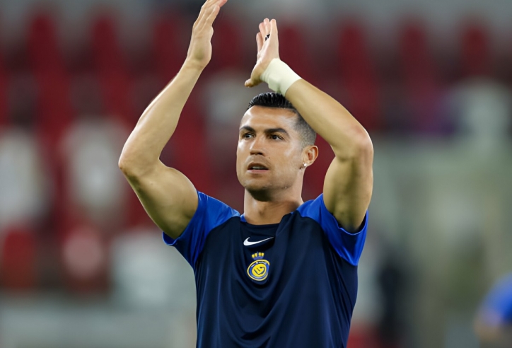Có hattrick danh hiệu, Ronaldo được phong GOAT theo cách đặc biệt